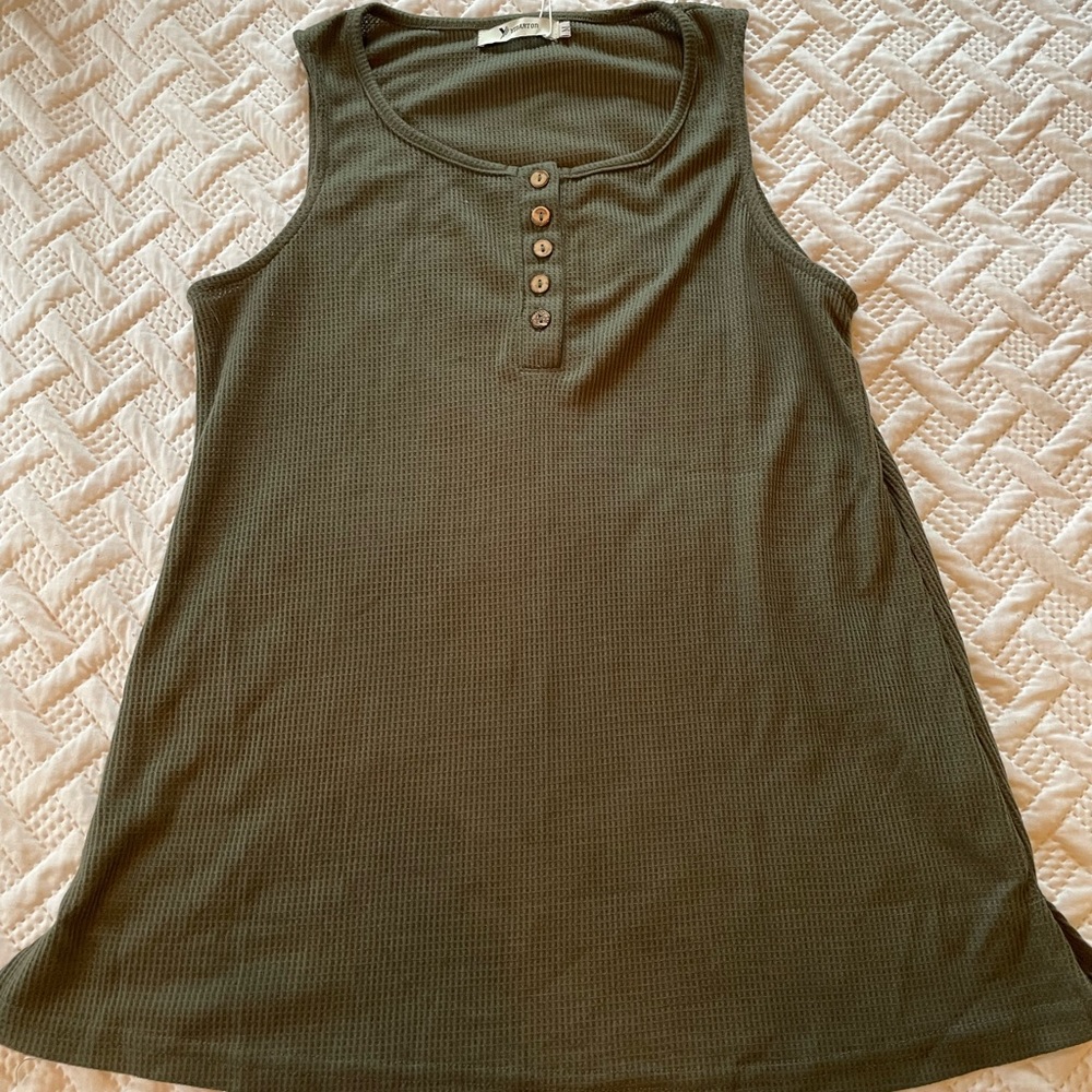 Womens Army Green waffle knit henley tank | Medium